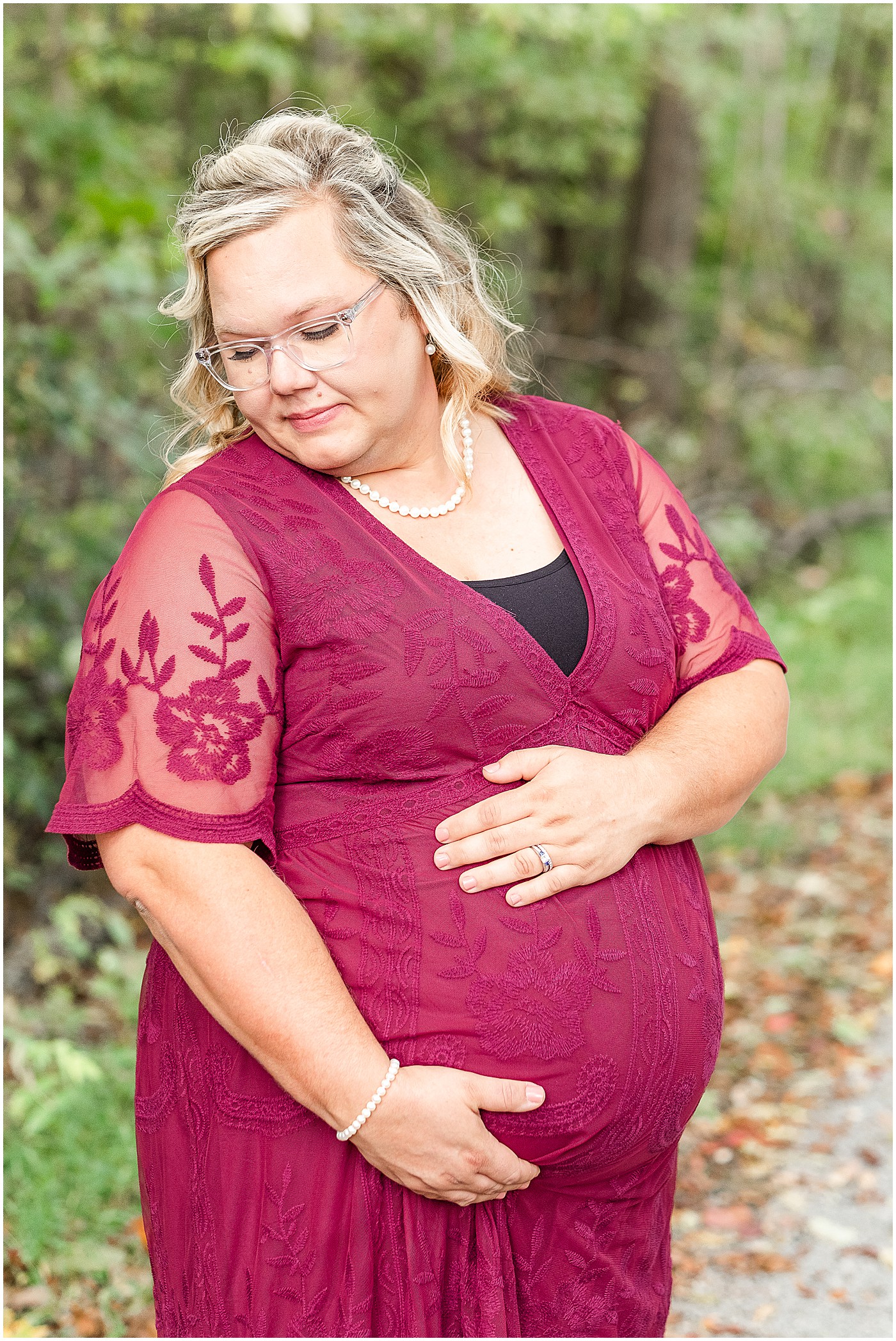 maternity portrait session in Metcalfe County