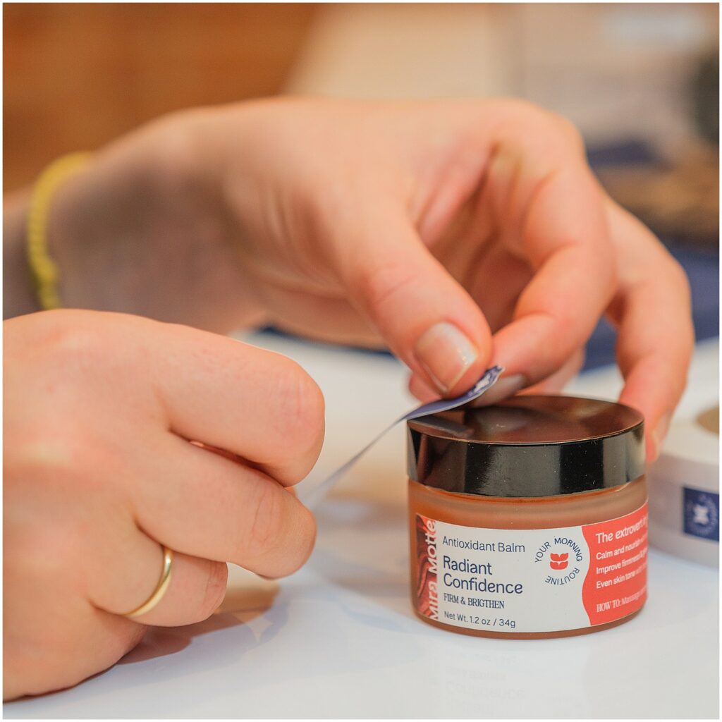 putting seal on antioxidant balm